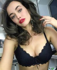 Sarah Stephens in lingerie taking a selfie