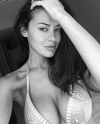 Eva Padlock taking a selfie