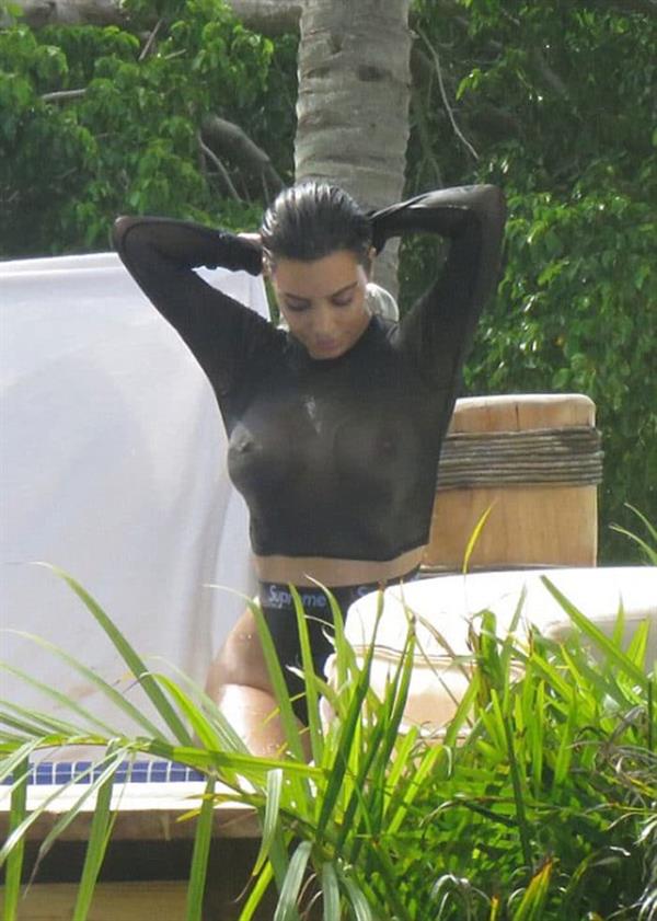 Kim Kardashian porn collection of nude, naked, topless, and sexy photos showing her pussy, ass, and boobs.




