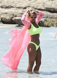 Christine McGuinness in a sexy bikini seen by paparazzi.








