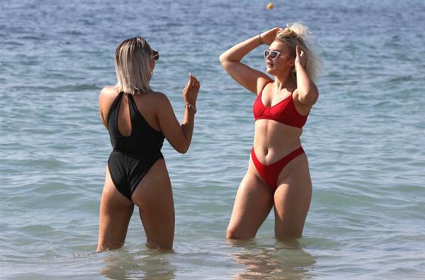 Tallia Storm sexy in a red bikini seen by paparazzi at the beach.











