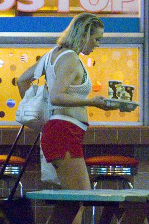 Kate Hudson looking sexy in a bikini top seen by paparazzi.


















