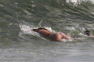 Nina Agdal sexy ass in a thong bikini at the beach with her boyfriend seen by paparazzi.












