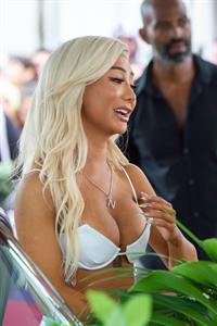 Nikita Dragun sexy ass and boobs on display for a meet and greet in Miami showing nice cleavage.






















