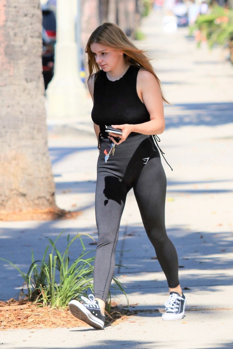 Ariel Winter Pictures Ariel Winter braless boobs seen by paparazzi in a black top showing her tits pokies.