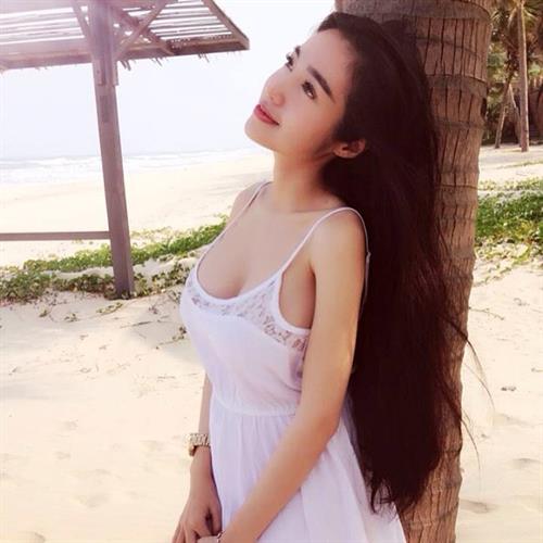 Elly Tran Ha Pictures Elly Tran Ha