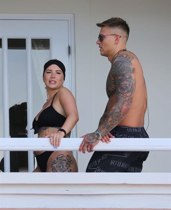 Olivia Buckland sexy ass in a bikini seen by paparazzi with Alex Bowen.







































