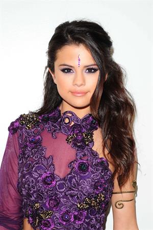 Selena Gomez Backstage at Dancing With the Stars in LA 4/16/13 
