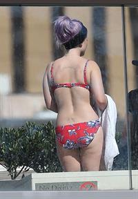 Kelly Osbourne in a bikini - ass