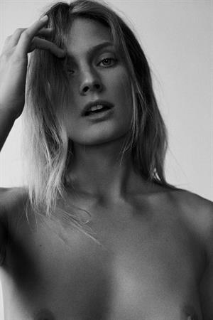Constance Jablonski Topless Pictures Constance Jablonski nude photo shoot for Fat Magazine showing her topless boobs.