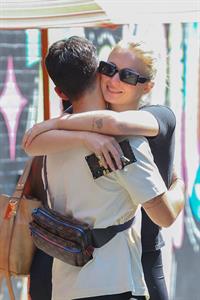 Sophie Turner braless tits seen kissing Joe Jonas by paparazzi.









