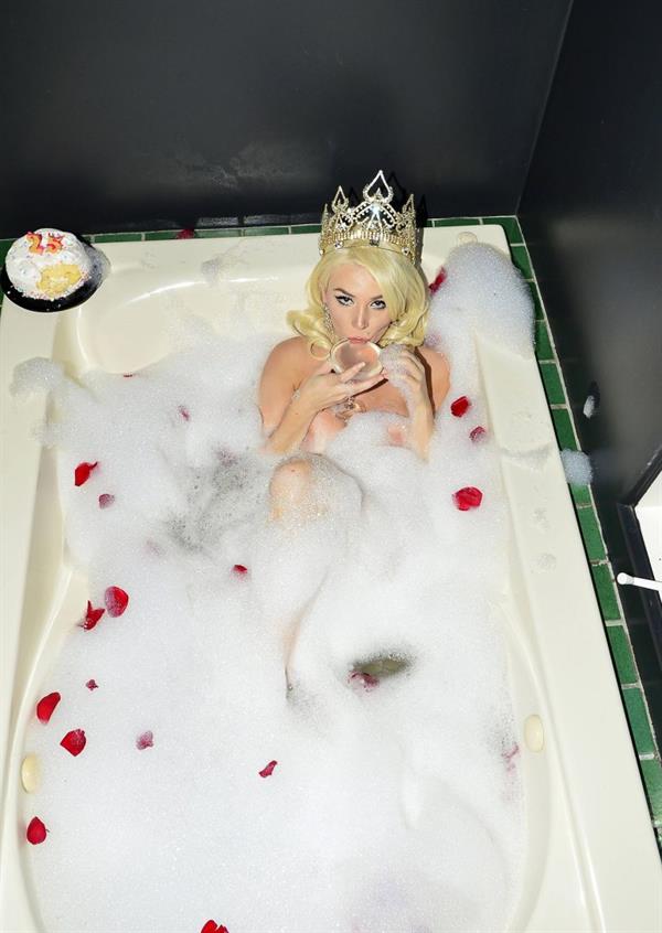 Courtney Stodden nude and sexy photo shoot in lingerie then naked in a bubble bath for the 25th birthday showing her boobs and a nip slip in her bra.


























