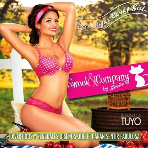 Carla Ossa in lingerie