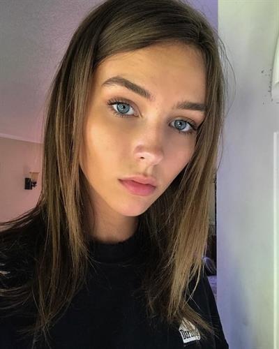 Rachel Cook taking a selfie