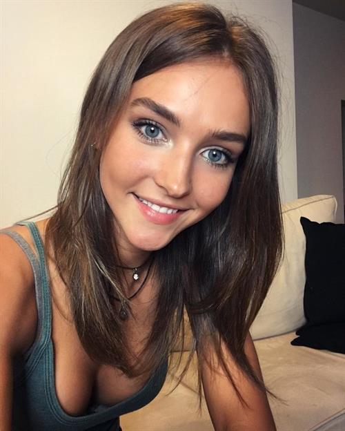 Rachel Cook taking a selfie