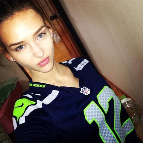 Rachel Cook taking a selfie