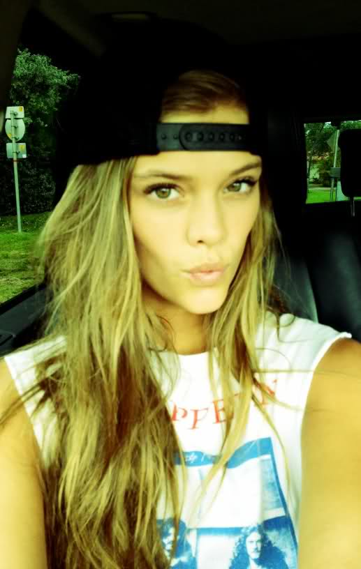Nina Agdal taking a selfie