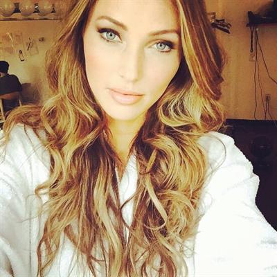 Simone Villas Boas taking a selfie