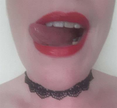 Just me, sexylondonmilf 