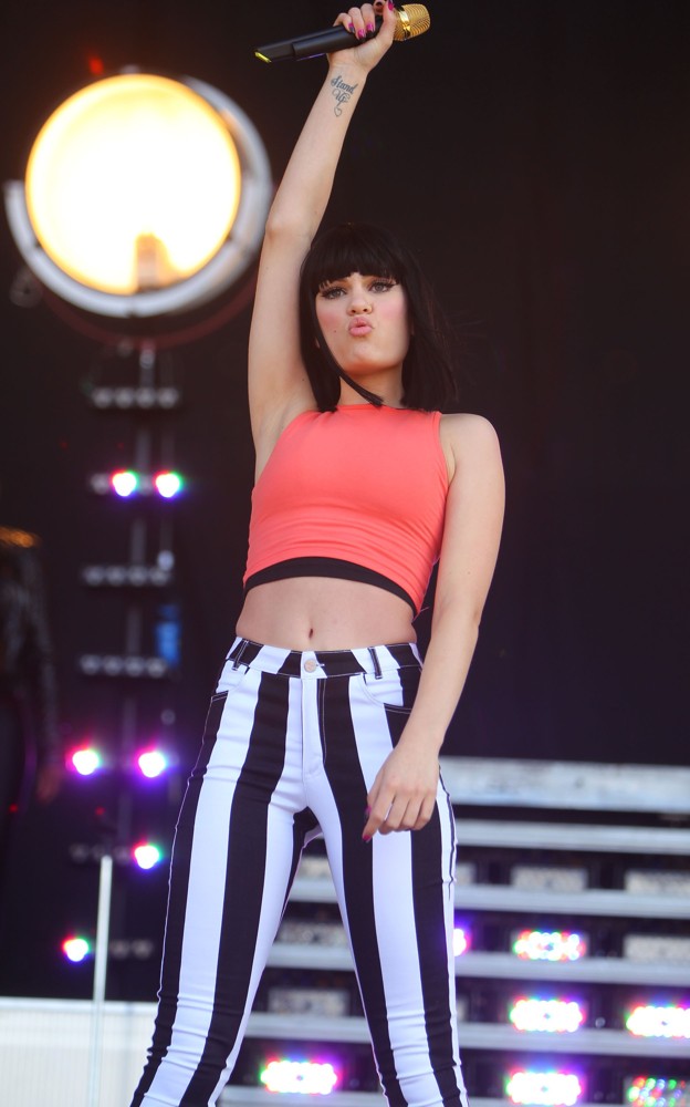 Jessie James Decker Pictures Jessie James Decker