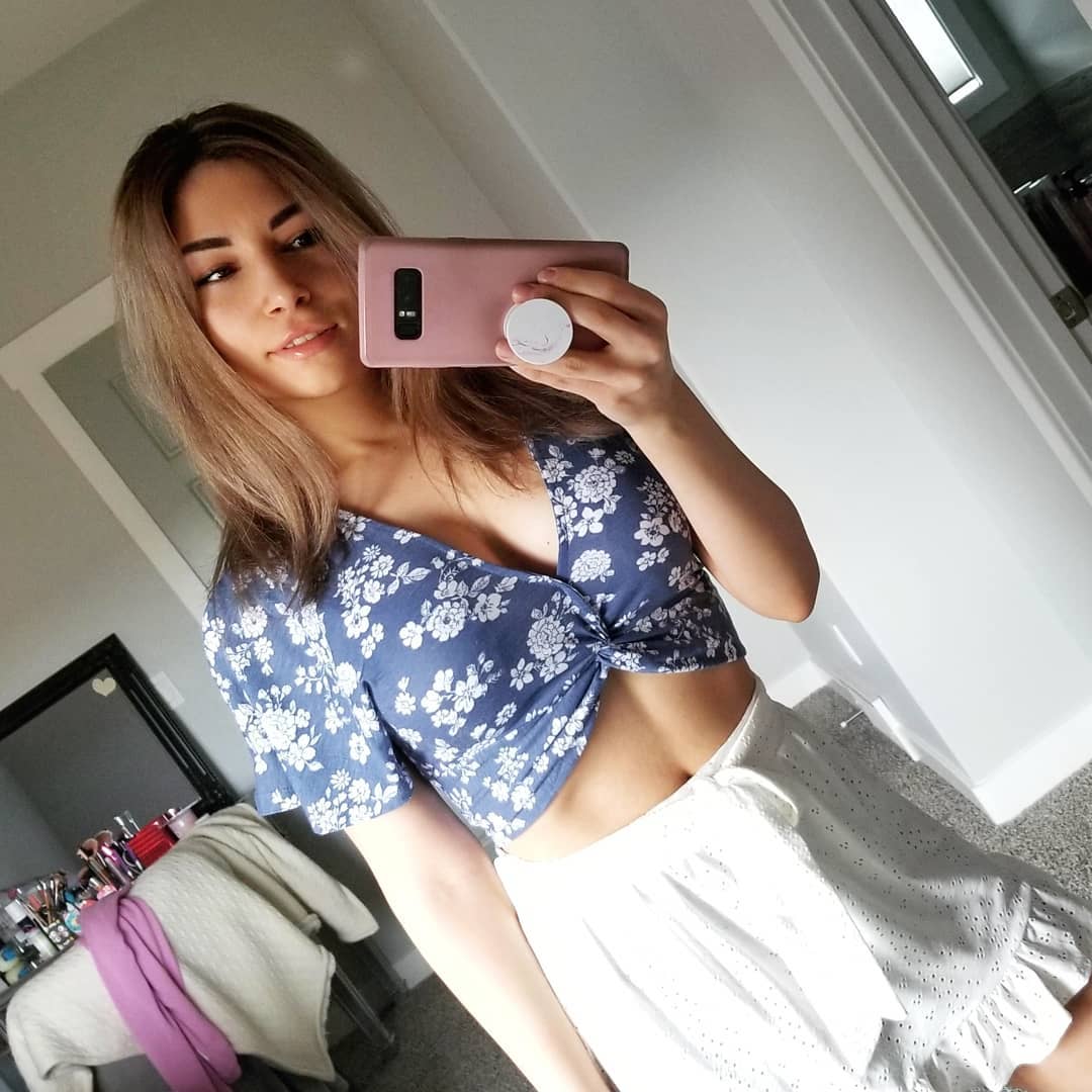 Alinity Divine taking a selfie