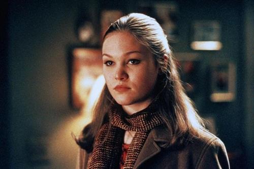 Julia Stiles