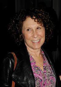 Rhea Perlman