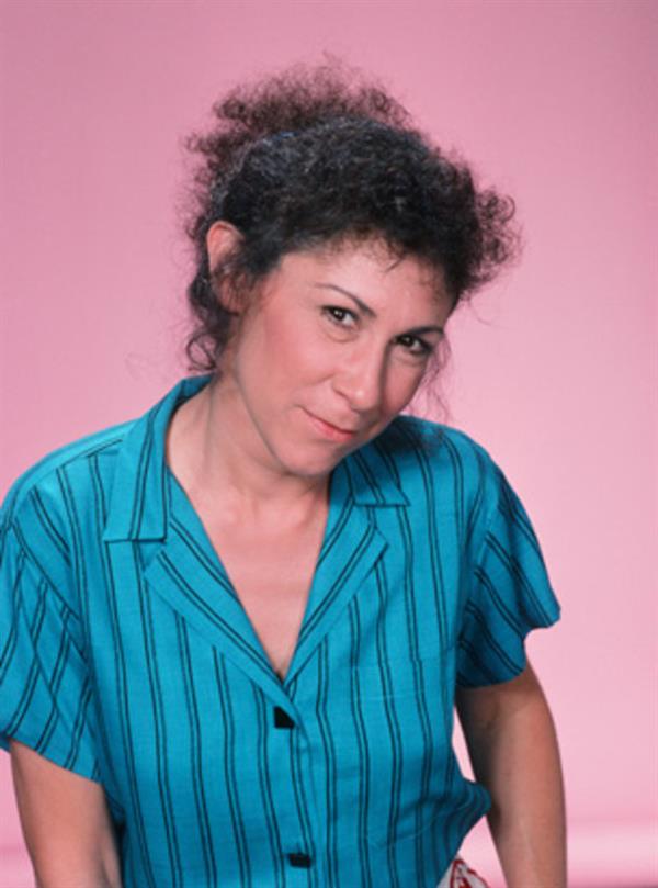 Rhea Perlman