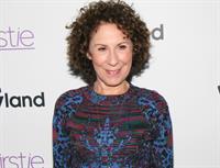 Rhea Perlman