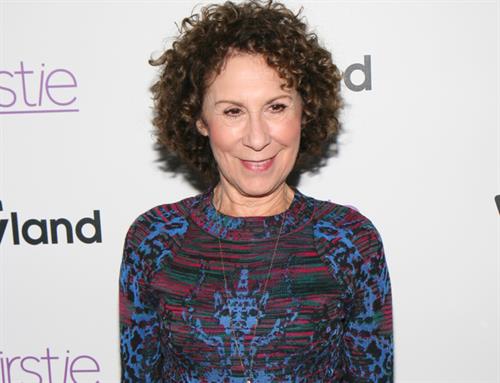 Rhea Perlman