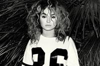 Ella Eyre