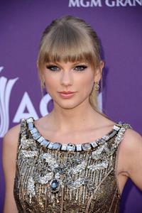 Taylor Swift 48th Annual Academy of Country Music Awards in Las Vegas 4/7/13 
