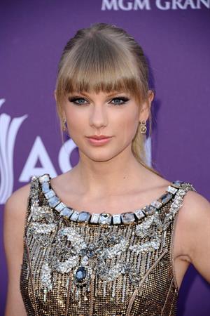 Taylor Swift 48th Annual Academy of Country Music Awards in Las Vegas 4/7/13 