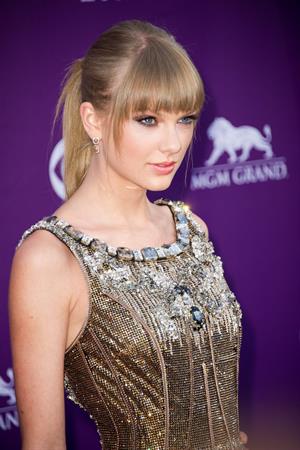 Taylor Swift 48th Annual Academy of Country Music Awards in Las Vegas 4/7/13 