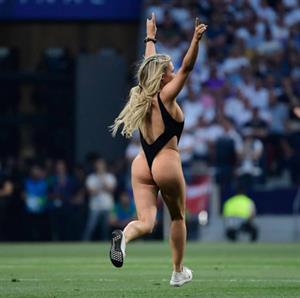 Jun 1, 2019 - Streaker on the Pitch: Champions League Final 2019: Tottenham v Liverpool