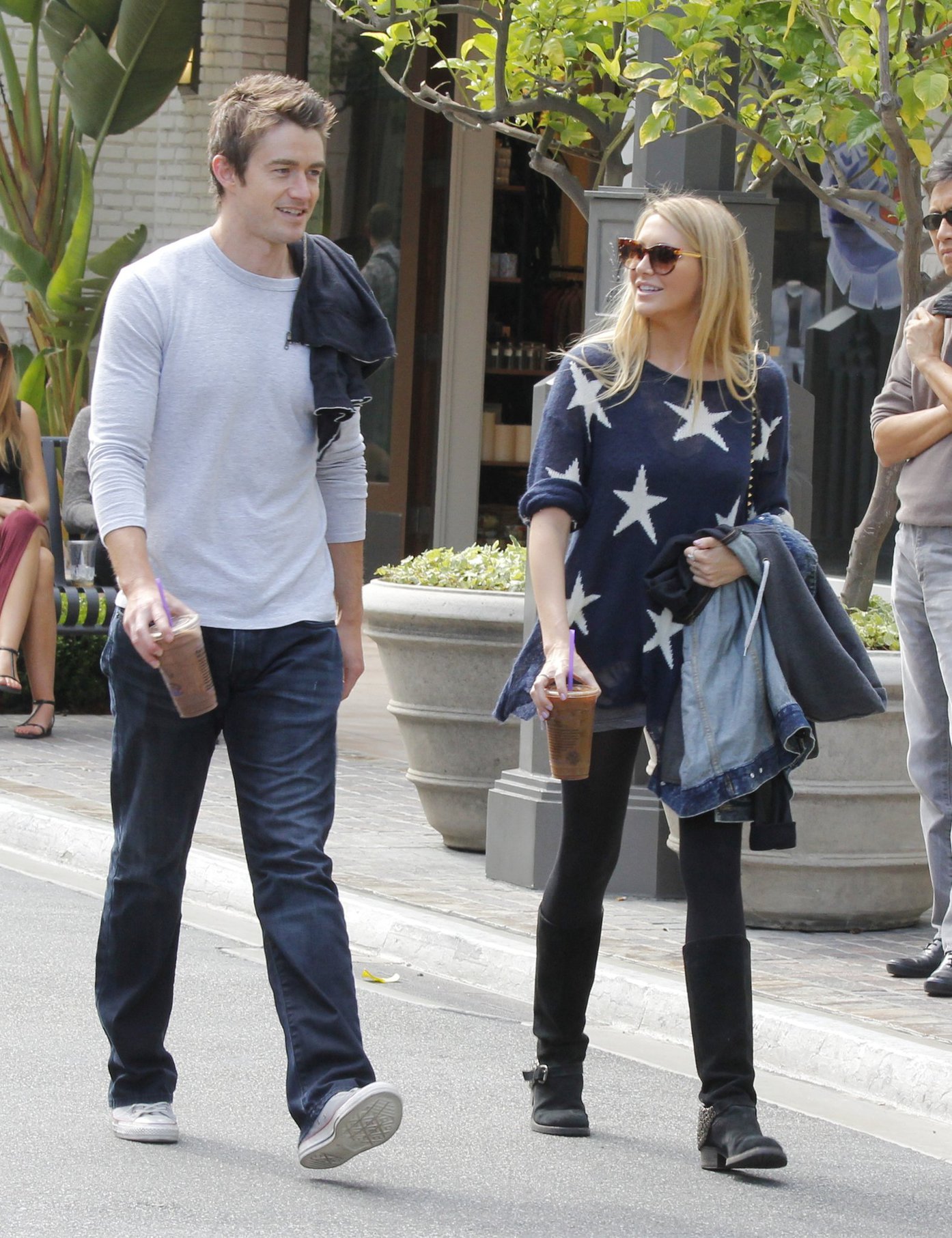 Stephanie Pratt with Robert Buckley in Los Angeles (16.05.2013) 