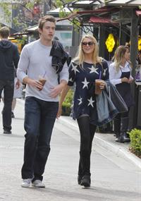 Stephanie Pratt with Robert Buckley in Los Angeles (16.05.2013) 