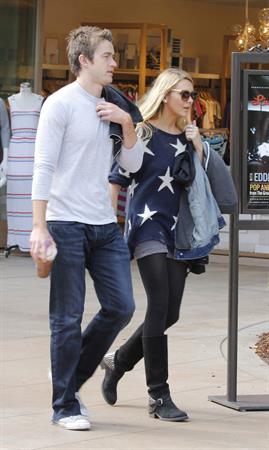Stephanie Pratt with Robert Buckley in Los Angeles (16.05.2013) 
