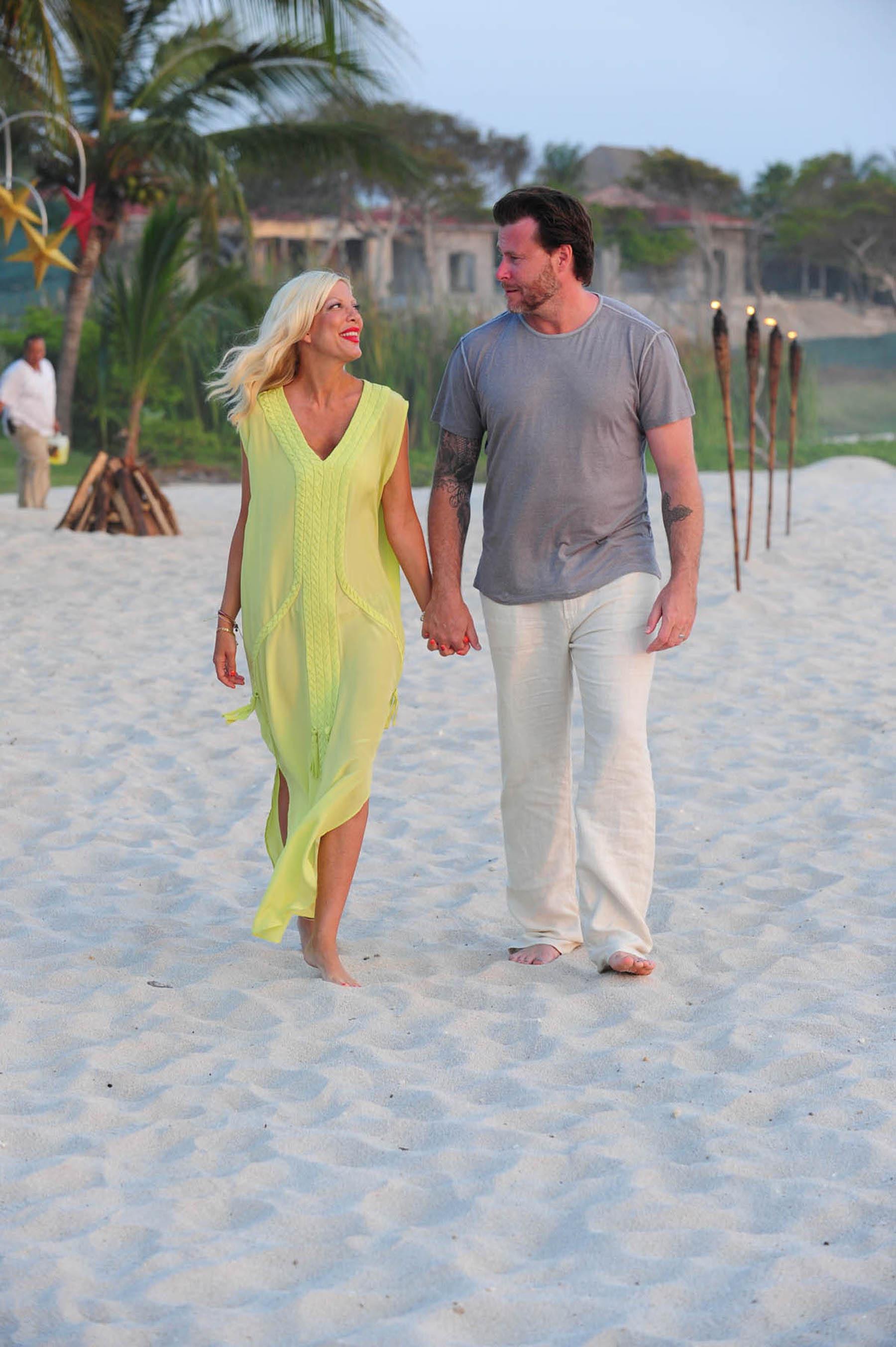 Tori Spelling Celebrates her birthday with family at the St Regis Punta Mita Resort in Mexico (May 20, 2013) 