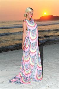 Tori Spelling Celebrates her birthday with family at the St Regis Punta Mita Resort in Mexico (May 20, 2013) 