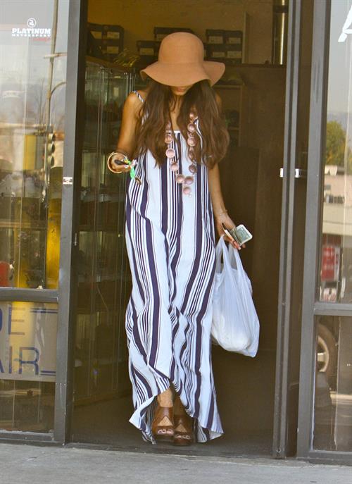 Vanessa Hudgens in a big floppy hat in Los Angeles on April 11, 2013