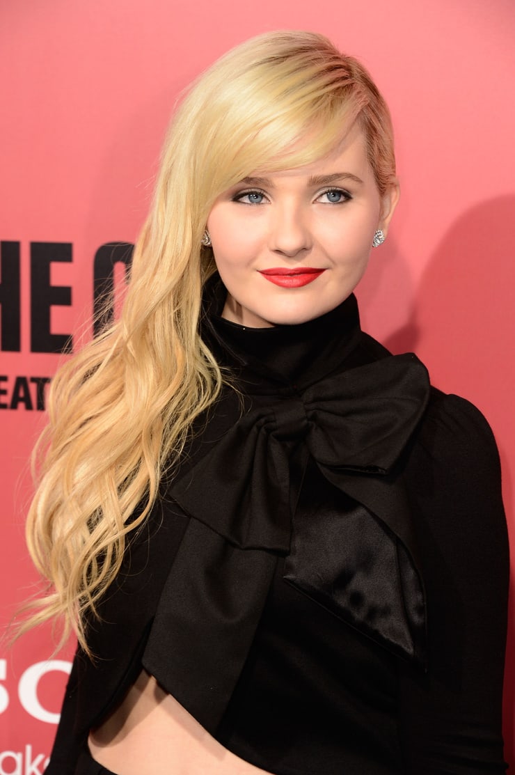 Abigail Breslin Pictures