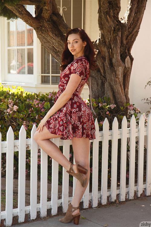 Ivah Anseline Pictures Ivah Anseline in her Room
