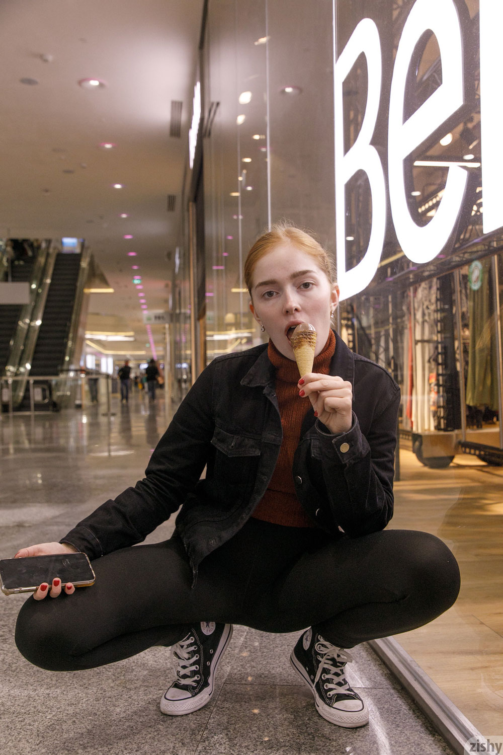 Jia Lissa Pantyhose Babe