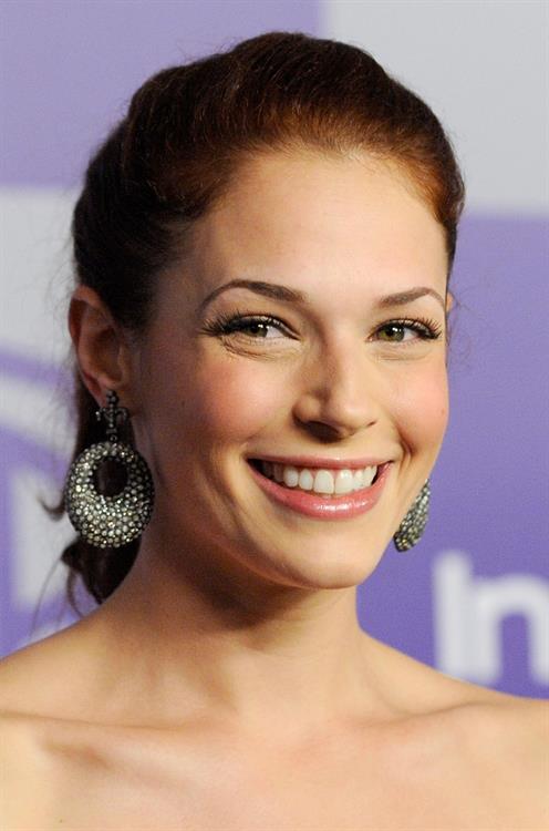 Amanda Righetti