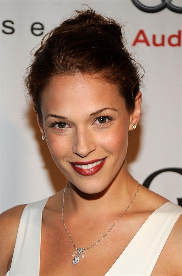 Amanda Righetti