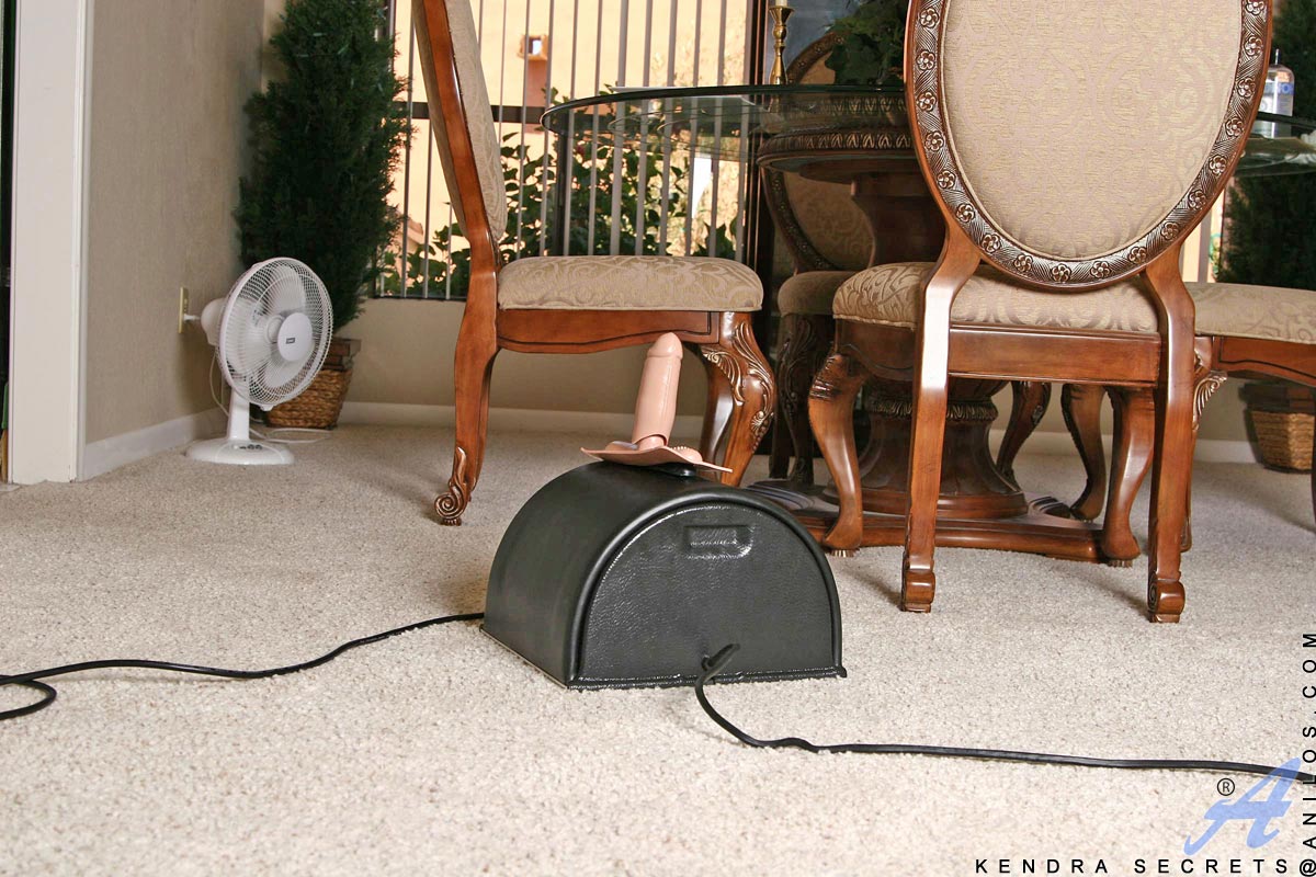 Kendra secrets rides the sybian at anilos