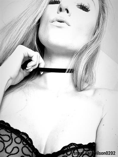 Sara Wilson taking a selfie