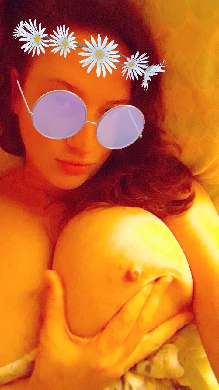 Lovely Busty Lana Kendrick Lazyy Selfie Day Using Her Iphone