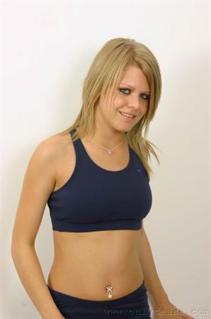 Sammy Jo Nude Pictures Sexy blonde in tight fitting gym kit